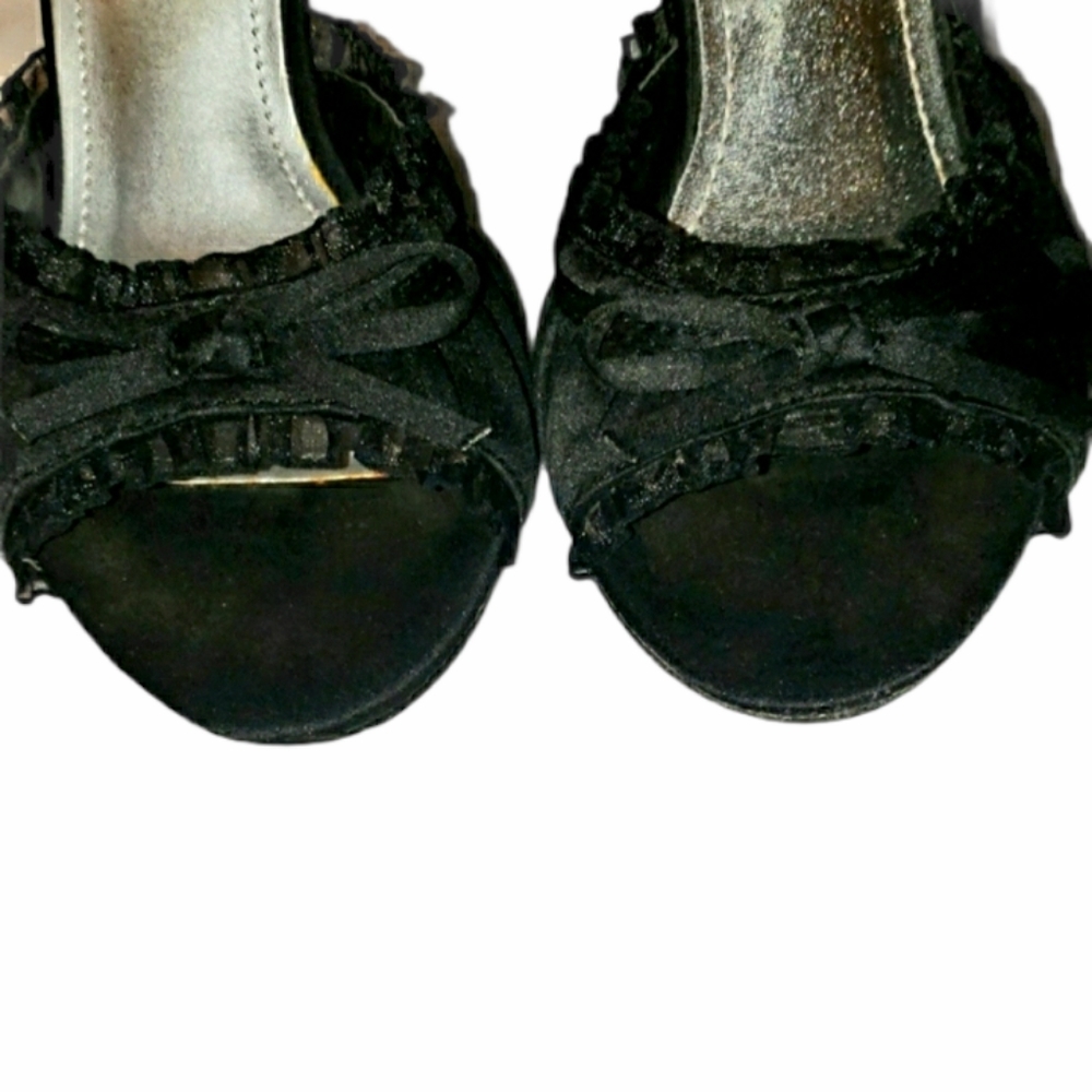 Black Lace Ruffle Heels - Picture 2 of 4